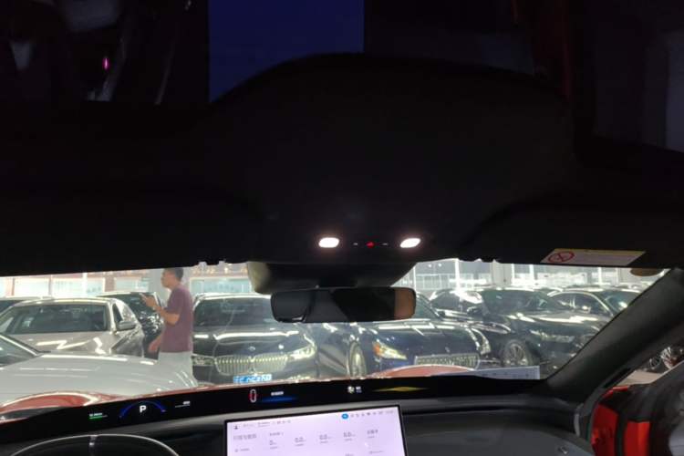 Used Xiaomi Auto YU7 2025 Ultra-Long Range High-Performance All-Wheel-Drive Max Edition Headliner
