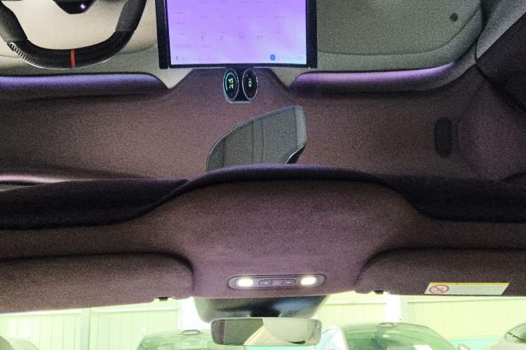 Used Xiaomi Auto YU7 2025 Ultra-Long Range High-Performance All-Wheel-Drive Max Edition Headliner