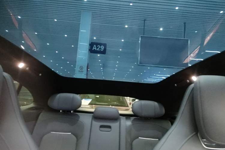 Used Xiaomi Auto YU7 2025 Ultra-Long Range High-Performance All-Wheel-Drive Max Edition Headliner
