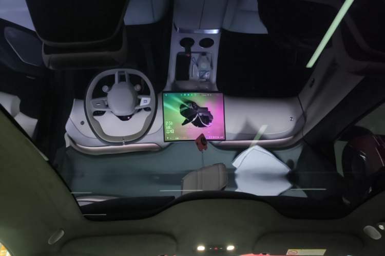 Used Xiaomi Auto YU7 2025 Ultra-Long Range High-Performance All-Wheel-Drive Max Edition Headliner