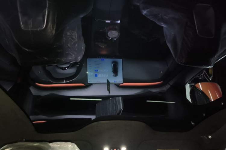 Used Xiaomi Auto YU7 2025 Ultra-Long Range High-Performance All-Wheel-Drive Max Edition Headliner
