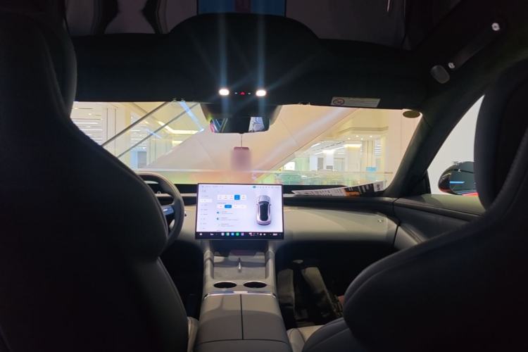 Used Xiaomi Auto YU7 2025 Ultra-Long Range High-Performance All-Wheel-Drive Max Edition Headliner