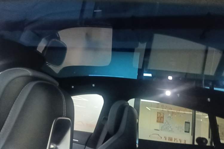 Used Xiaomi Auto YU7 2025 Ultra-Long Range High-Performance All-Wheel-Drive Max Edition Headliner