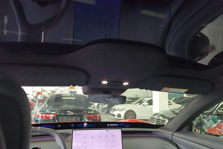 Used Xiaomi Auto YU7 2025 Ultra-Long Range High-Performance All-Wheel-Drive Max Edition Headliner