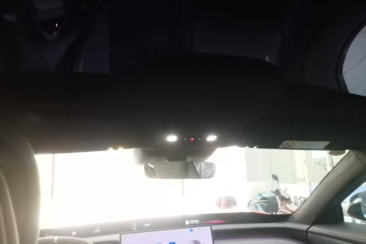 Used Xiaomi Auto YU7 2025 Ultra-Long Range High-Performance All-Wheel-Drive Max Edition Headliner