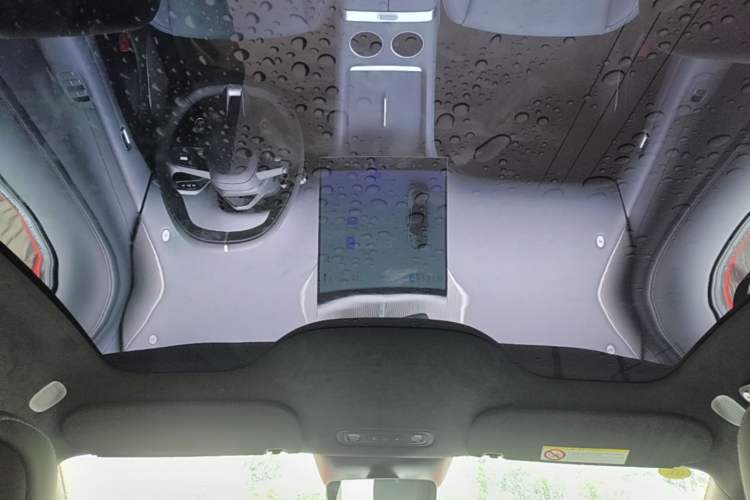 Used Xiaomi Auto YU7 2025 Ultra-Long Range High-Performance All-Wheel-Drive Max Edition Headliner
