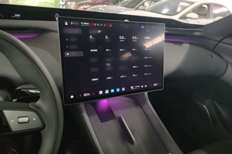 Used Xiaomi Auto YU7 2025 Ultra-Long Range Rear-Wheel Drive Version Interior 2