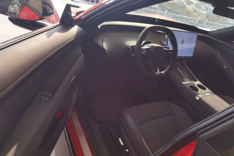 Used Xiaomi Auto YU7 2025 Ultra-Long Range Rear-Wheel Drive Version Interior 3