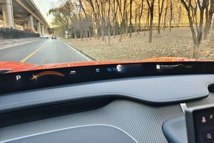 Used Xiaomi Auto YU7 2025 Ultra-Long Range High-Performance All-Wheel-Drive Max Edition Interior 9