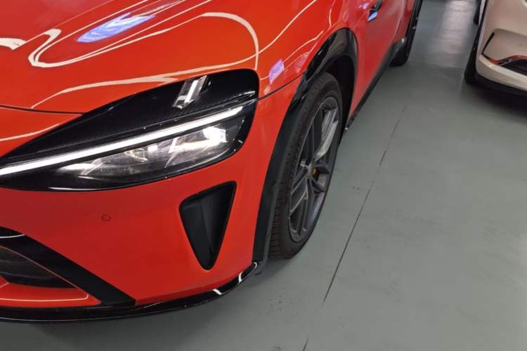 Used Xiaomi Auto YU7 2025 Ultra-Long Range High-Performance All-Wheel-Drive Max Edition Left Front Headlight