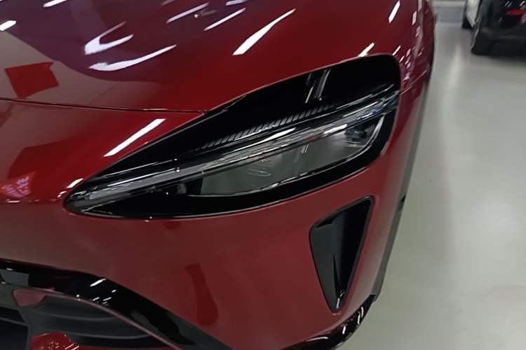 Used Xiaomi Auto YU7 2025 Ultra-Long Range All-Wheel Drive Pro Version Left Front Headlight