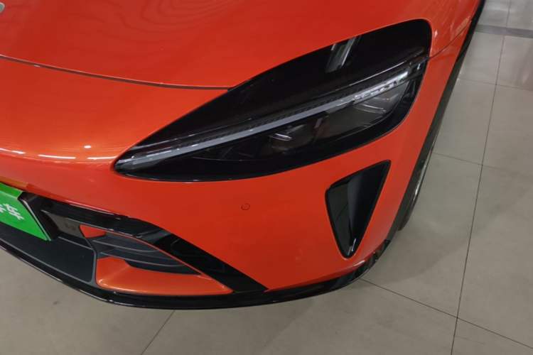Used Xiaomi Auto YU7 2025 Ultra-Long Range High-Performance All-Wheel-Drive Max Edition Left Front Headlight