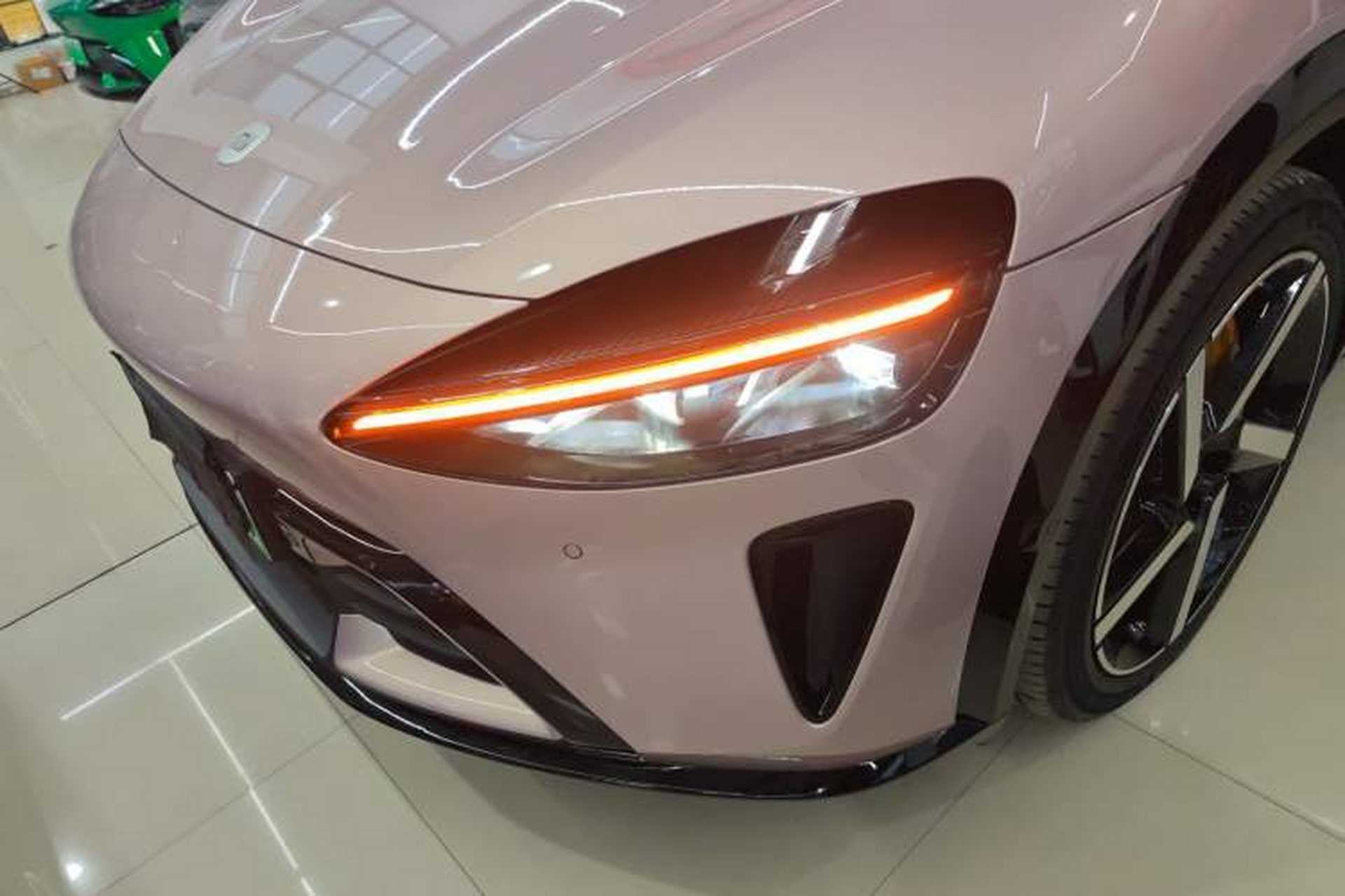 Used Xiaomi Auto YU7 2025 Ultra-Long Range All-Wheel Drive Pro Version Left Front Headlight