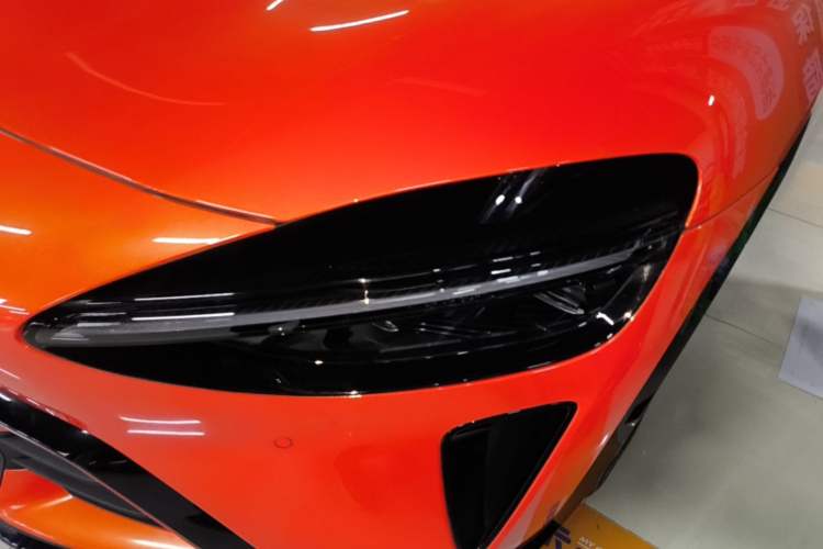 Used Xiaomi Auto YU7 2025 Ultra-Long Range High-Performance All-Wheel-Drive Max Edition Left Front Headlight