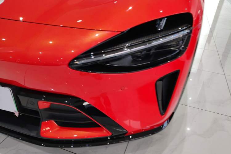 Used Xiaomi Auto YU7 2025 Ultra-Long Range High-Performance All-Wheel-Drive Max Edition Left Front Headlight