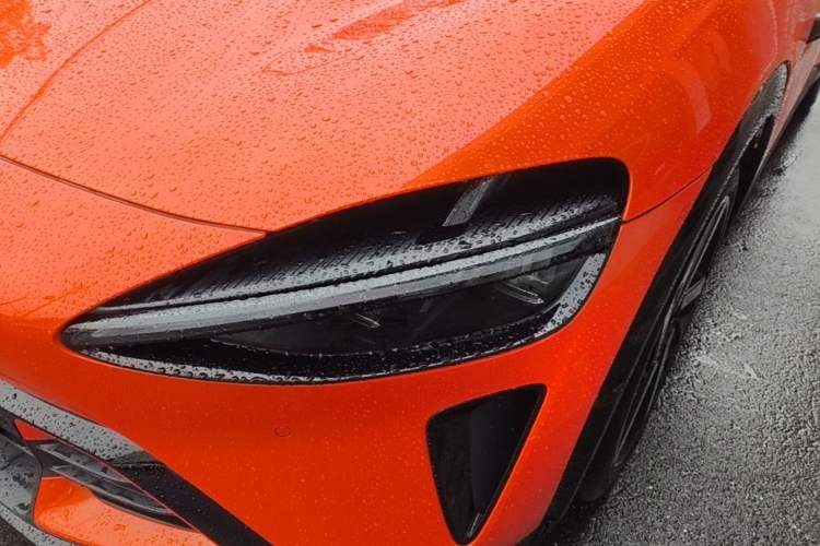 Used Xiaomi Auto YU7 2025 Ultra-Long Range High-Performance All-Wheel-Drive Max Edition Left Front Headlight