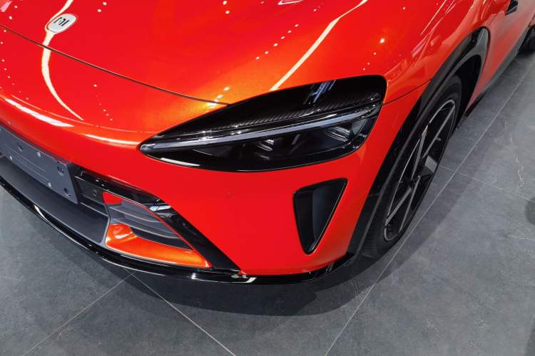 Used Xiaomi Auto YU7 2025 Ultra-Long Range High-Performance All-Wheel-Drive Max Edition Left Front Headlight