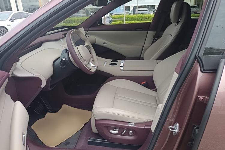 Used Xiaomi Auto YU7 2025 Ultra-Long Range High-Performance All-Wheel-Drive Max Edition Left Front Seat
