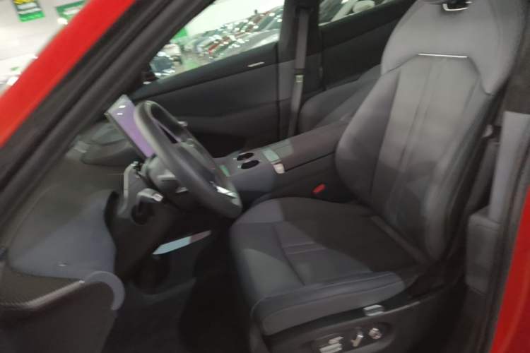Used Xiaomi Auto YU7 2025 Ultra-Long Range High-Performance All-Wheel-Drive Max Edition Left Front Seat