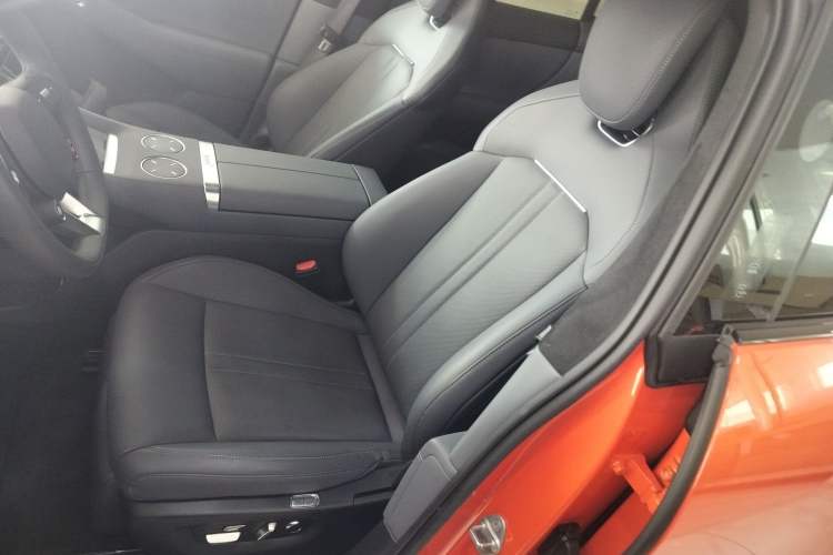 Used Xiaomi Auto YU7 2025 Ultra-Long Range High-Performance All-Wheel-Drive Max Edition Left Front Seat