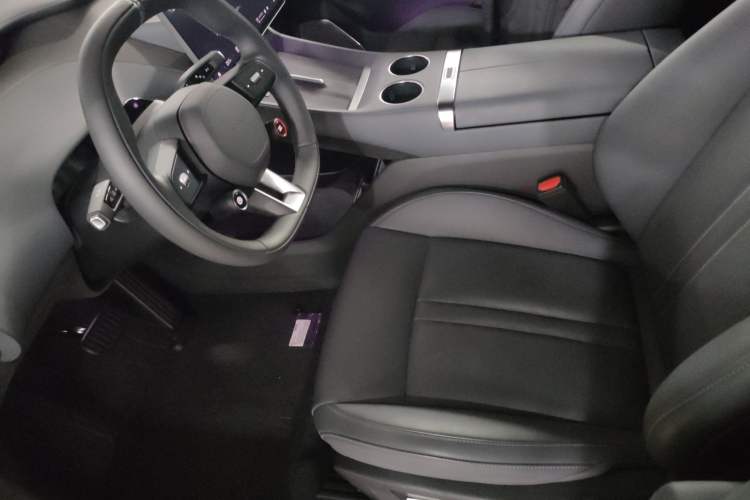 Used Xiaomi Auto YU7 2025 Ultra-Long Range Rear-Wheel Drive Version Left Front Seat