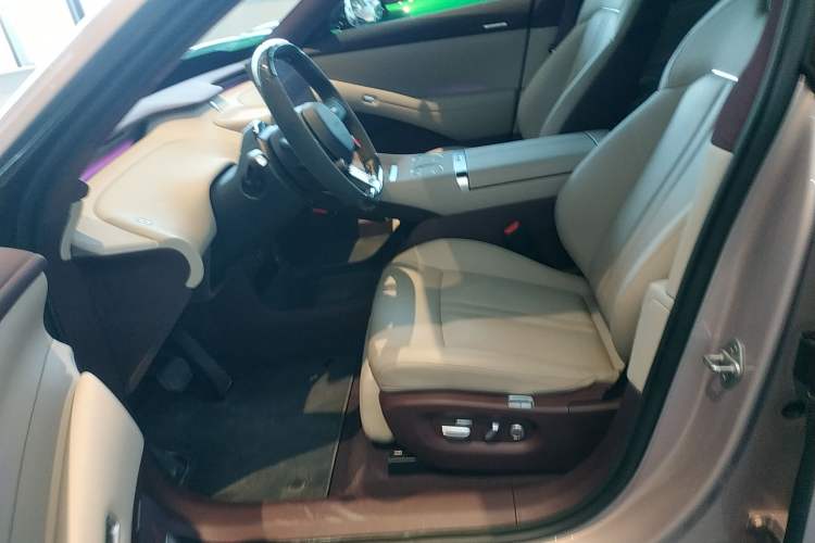 Used Xiaomi Auto YU7 2025 Ultra-Long Range High-Performance All-Wheel-Drive Max Edition Left Front Seat