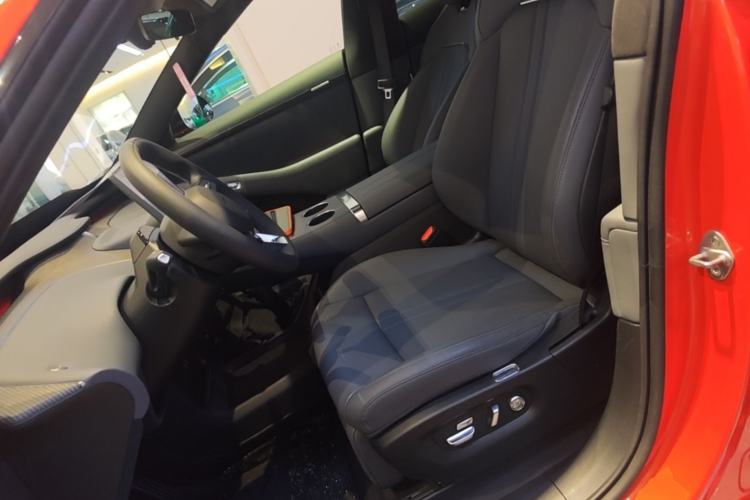 Used Xiaomi Auto YU7 2025 Ultra-Long Range High-Performance All-Wheel-Drive Max Edition Left Front Seat