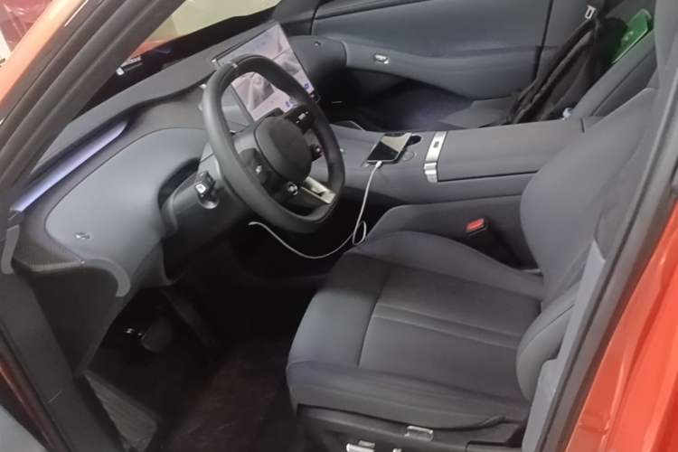 Used Xiaomi Auto YU7 2025 Ultra-Long Range High-Performance All-Wheel-Drive Max Edition Left Front Seat
