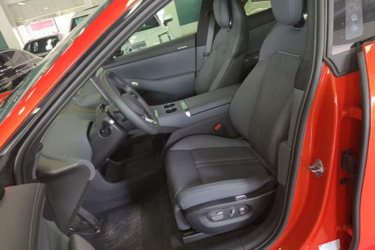 Used Xiaomi Auto YU7 2025 Ultra-Long Range High-Performance All-Wheel-Drive Max Edition Left Front Seat