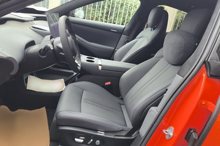 Used Xiaomi Auto YU7 2025 Ultra-Long Range High-Performance All-Wheel-Drive Max Edition Left Front Seat