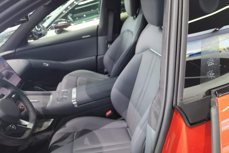 Used Xiaomi Auto YU7 2025 Ultra-Long Range High-Performance All-Wheel-Drive Max Edition Left Front Seat