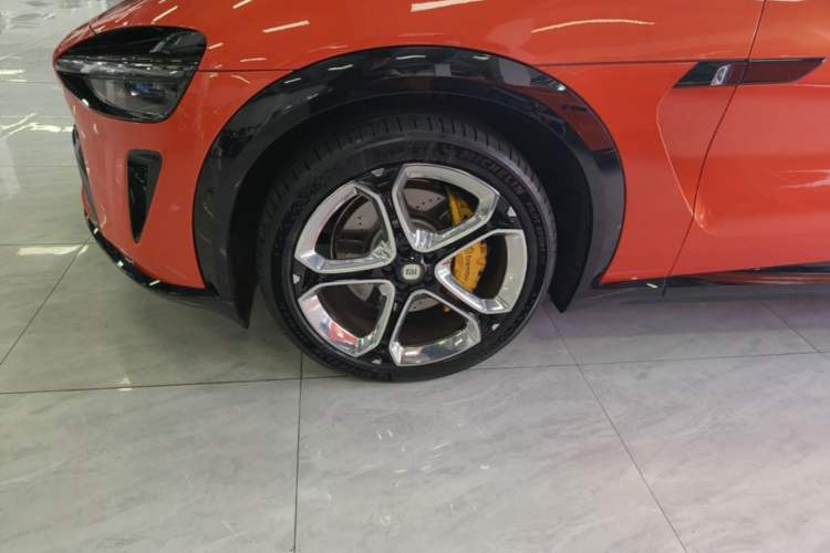 Used Xiaomi Auto YU7 2025 Ultra-Long Range High-Performance All-Wheel-Drive Max Edition Left Front Wheel Hub