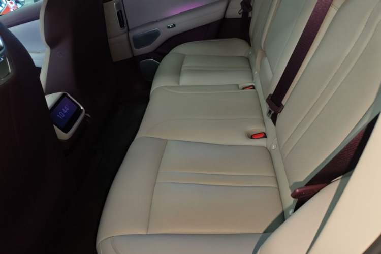 Used Xiaomi Auto YU7 2025 Ultra-Long Range High-Performance All-Wheel-Drive Max Edition Left Rear Seat