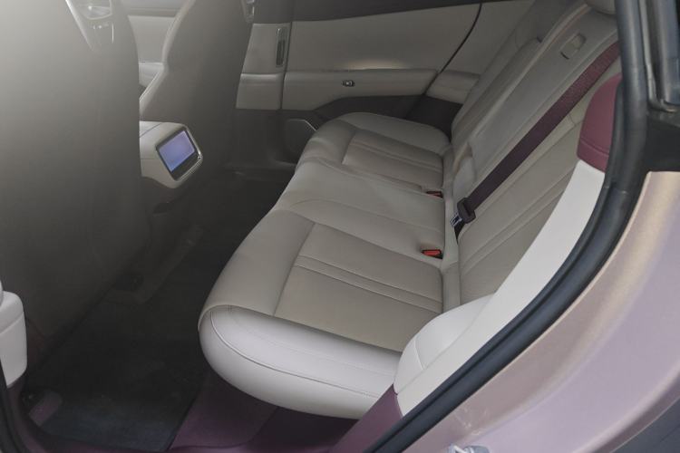 Used Xiaomi Auto YU7 2025 Ultra-Long Range All-Wheel Drive Pro Version Left Rear Seat