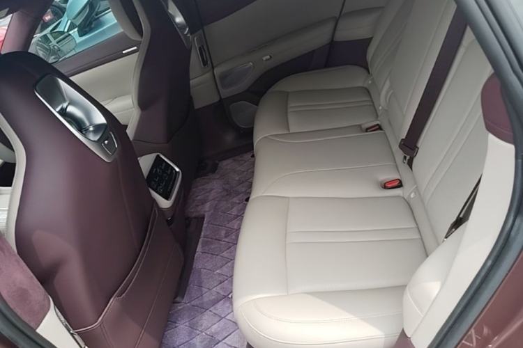 Used Xiaomi Auto YU7 2025 Ultra-Long Range High-Performance All-Wheel-Drive Max Edition Left Rear Seat