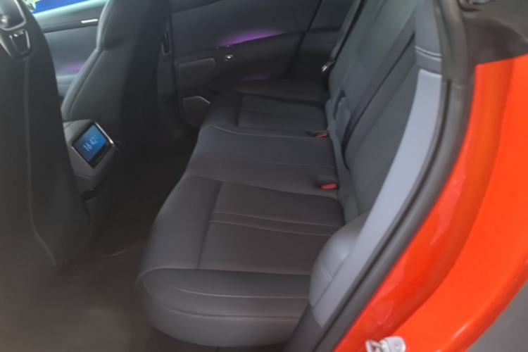 Used Xiaomi Auto YU7 2025 Ultra-Long Range High-Performance All-Wheel-Drive Max Edition Left Rear Seat