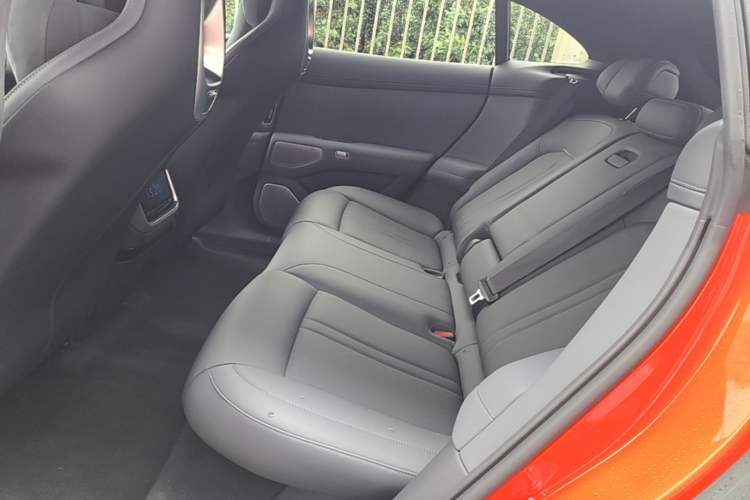 Used Xiaomi Auto YU7 2025 Ultra-Long Range High-Performance All-Wheel-Drive Max Edition Left Rear Seat