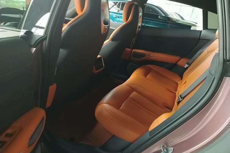 Used Xiaomi Auto YU7 2025 Ultra-Long Range High-Performance All-Wheel-Drive Max Edition Left Rear Seat