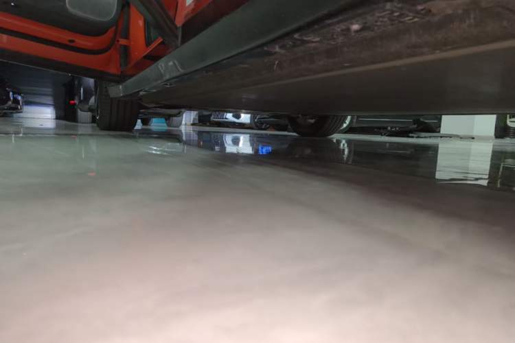 Used Xiaomi Auto YU7 2025 Ultra-Long Range High-Performance All-Wheel-Drive Max Edition Left Side Sill