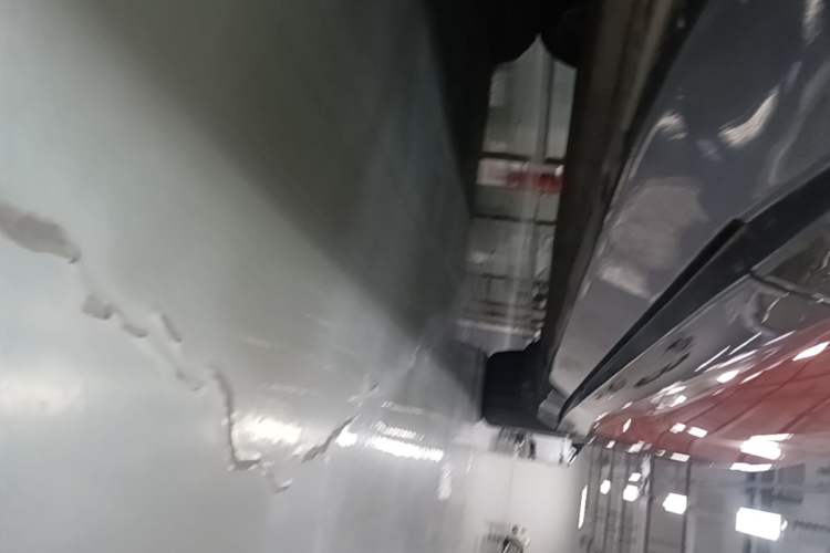 Used Xiaomi Auto YU7 2025 Ultra-Long Range High-Performance All-Wheel-Drive Max Edition Left Side Sill