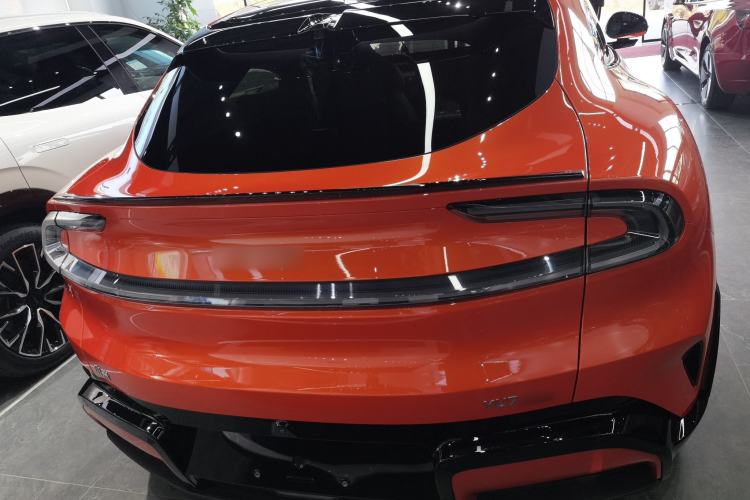 Used Xiaomi Auto YU7 2025 Ultra-Long Range High-Performance All-Wheel-Drive Max Edition Rear