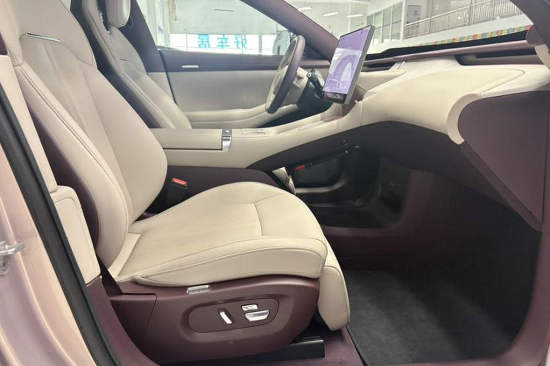 Used Xiaomi Auto YU7 2025 Ultra-Long Range All-Wheel Drive Pro Version Right Front Seat
