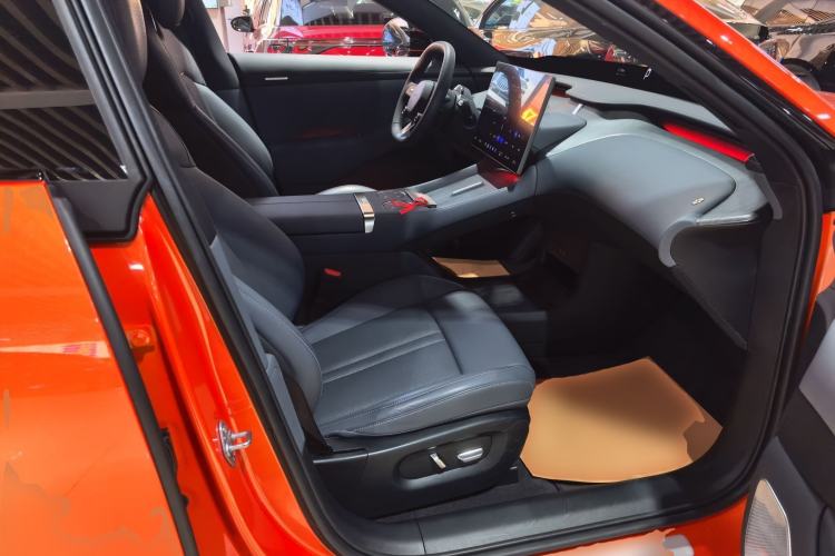 Used Xiaomi Auto YU7 2025 Ultra-Long Range Rear-Wheel Drive Version Right Front Seat