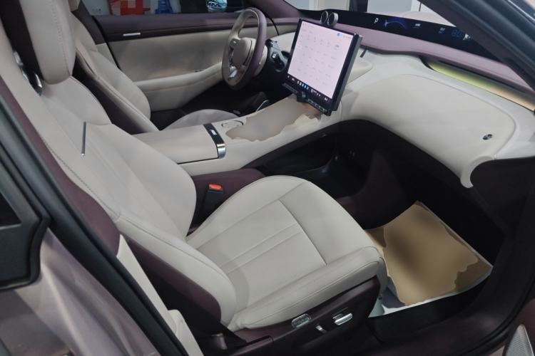 Used Xiaomi Auto YU7 2025 Ultra-Long Range All-Wheel Drive Pro Version Right Front Seat