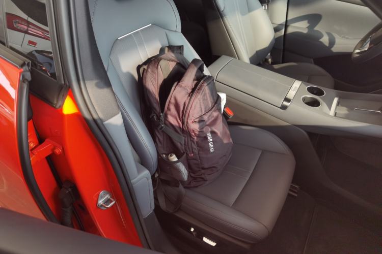 Used Xiaomi Auto YU7 2025 Ultra-Long Range Rear-Wheel Drive Version Right Front Seat