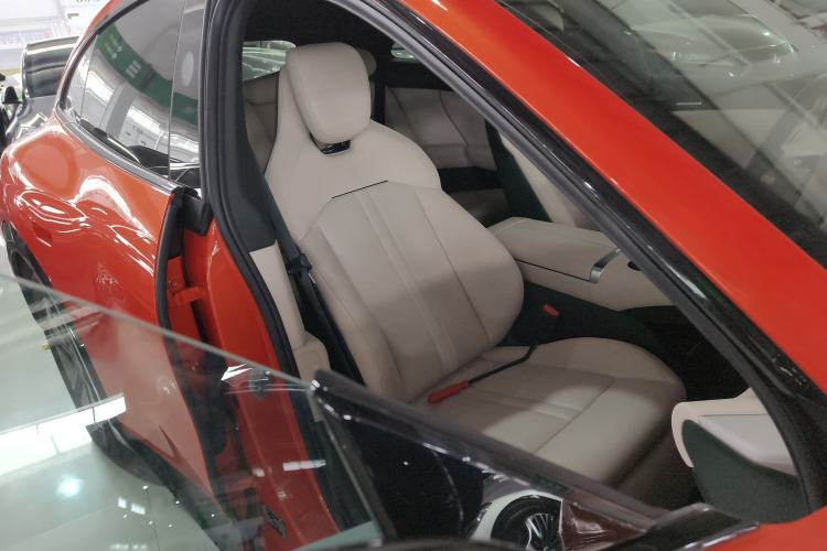 Used Xiaomi Auto YU7 2025 Ultra-Long Range All-Wheel Drive Pro Version Right Front Seat