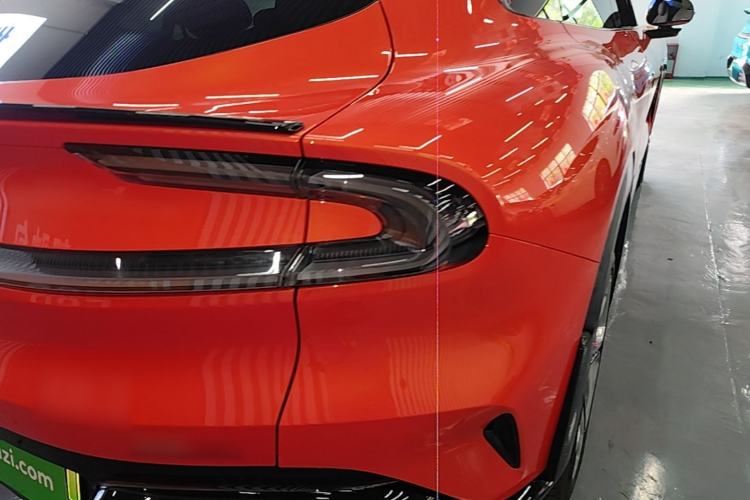 Used Xiaomi Auto YU7 2025 Ultra-Long Range High-Performance All-Wheel-Drive Max Edition Right Rear Taillight
