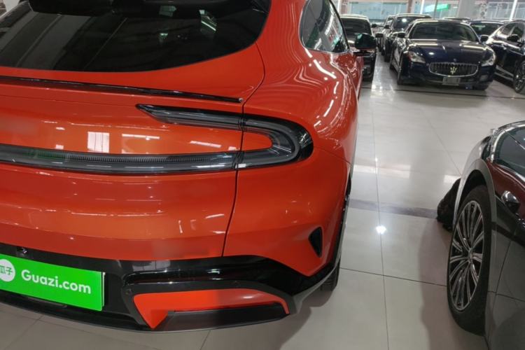Used Xiaomi Auto YU7 2025 Ultra-Long Range High-Performance All-Wheel-Drive Max Edition Right Rear Taillight