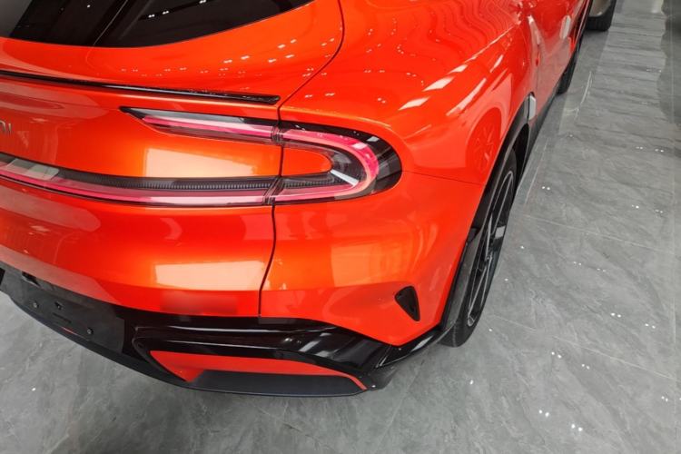 Used Xiaomi Auto YU7 2025 Ultra-Long Range High-Performance All-Wheel-Drive Max Edition Right Rear Taillight