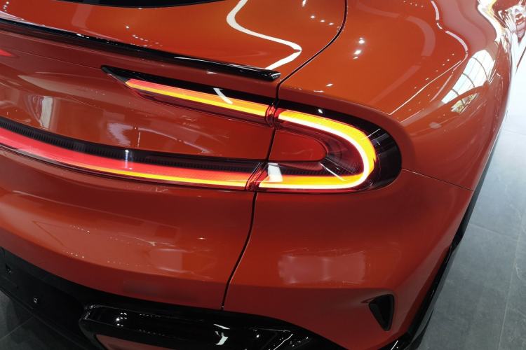 Used Xiaomi Auto YU7 2025 Ultra-Long Range High-Performance All-Wheel-Drive Max Edition Right Rear Taillight